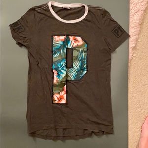 PINK Victoria’s Secret soft t-shirt